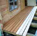 Gartenhaus Holzterrasse selber bauen