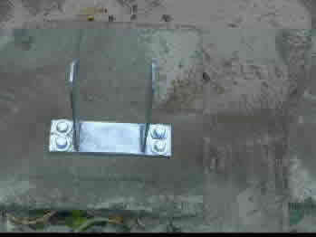 Pfostenanker montiert