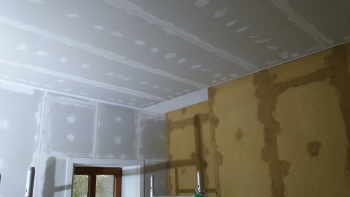 abgehängte Decke mit LED