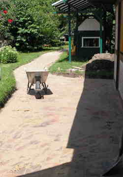 Gartenweg Sand einschl&auml;mmen