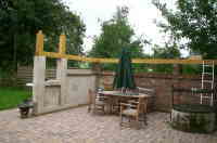 &uuml;berdachte Terrasse